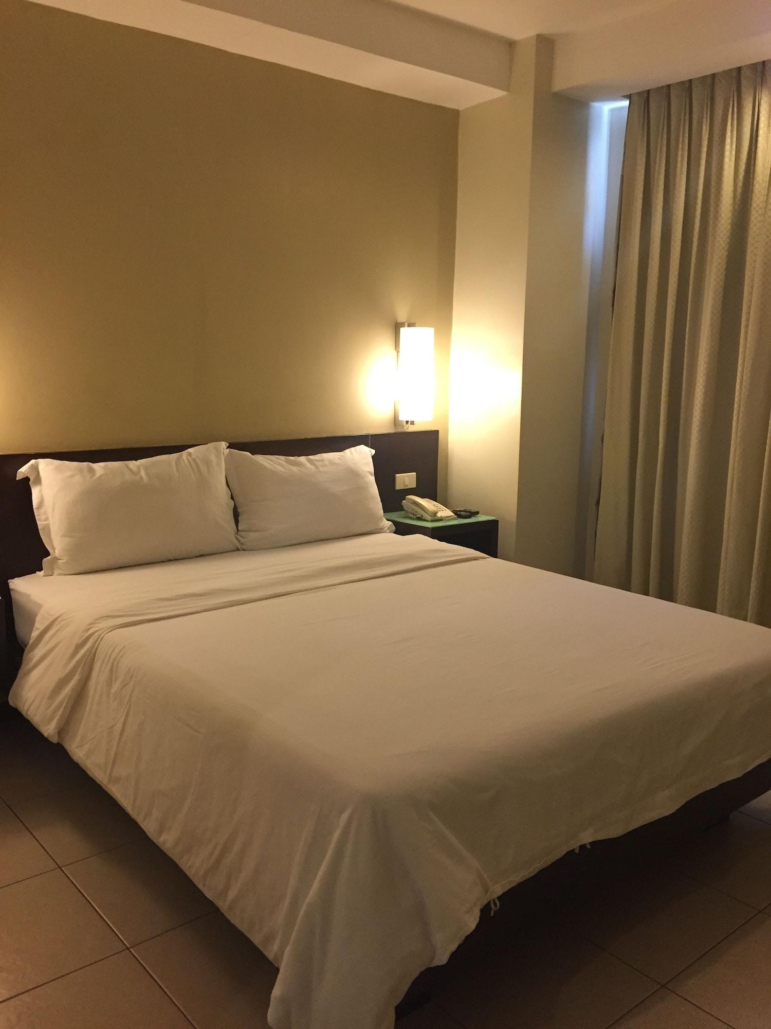 Circle Inn - Iloilo City Center Luaran gambar
